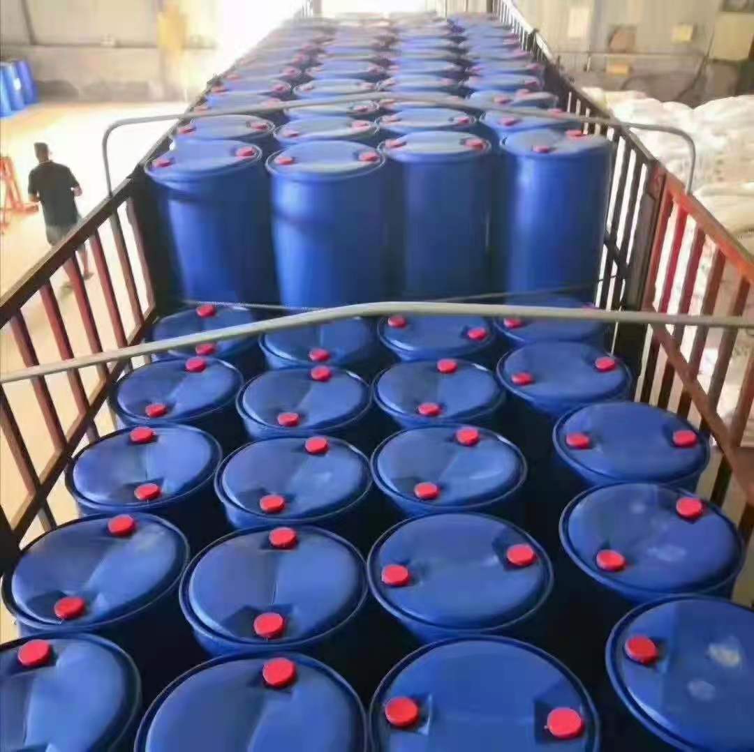 三甲胺乙醇溶液（無(wú)水）廣泛用于制藥醫藥中間體農藥石化助劑添加劑等